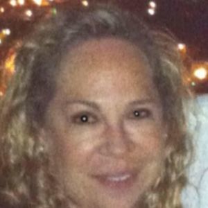 Meet your Posher, Zoila